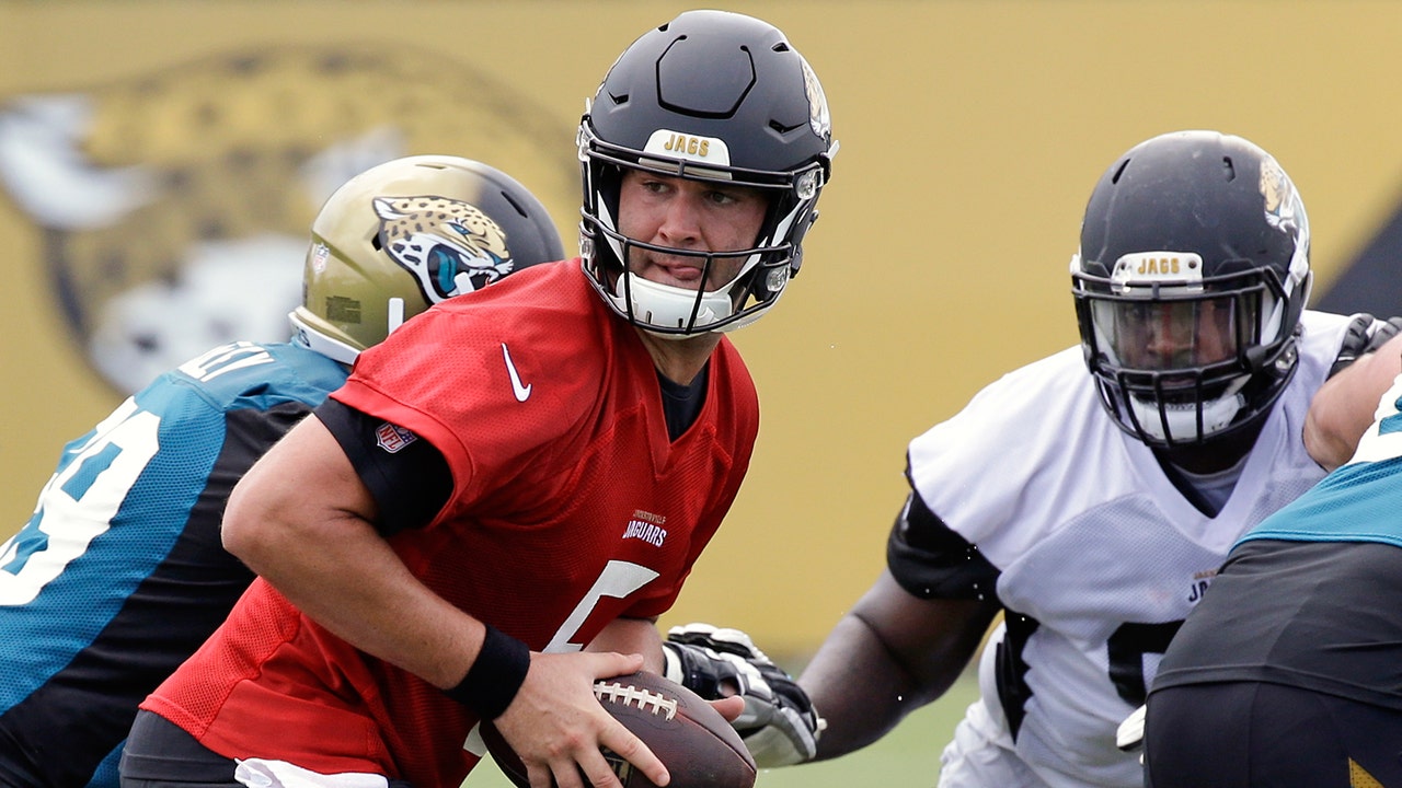 Jaguars QB Blake Bortles tosses 5 picks in camp practice